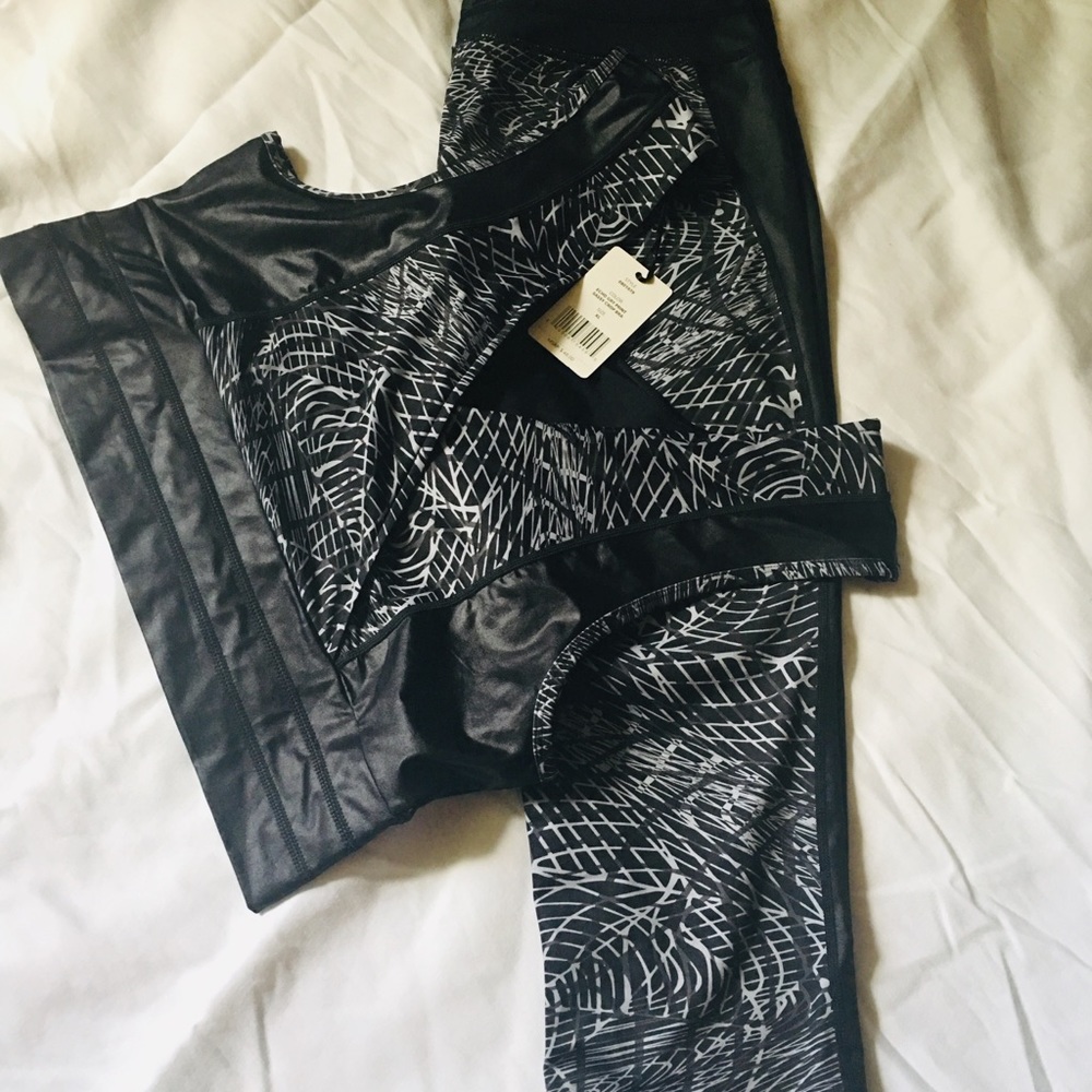 NWT Reflex Sassy Crop Bra Sz XL